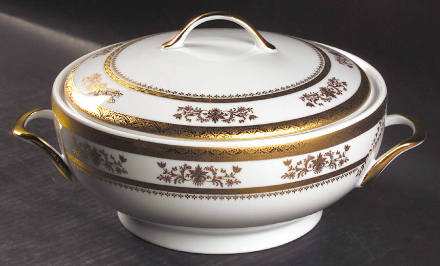 Orsay White Tureen &  Lid by Philippe Deshoulieres-1