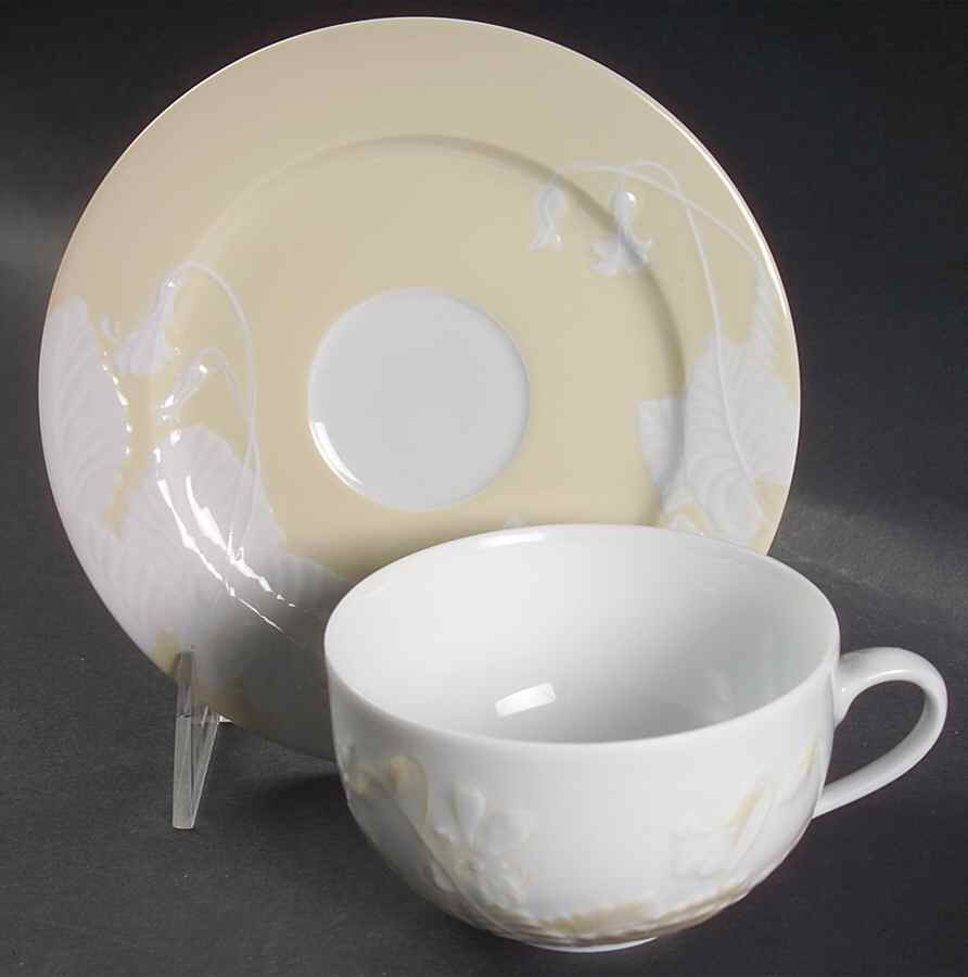 Promenade Tan (Ivoire) Flat Cup & Saucer Set by Philippe Deshoulieres-1
