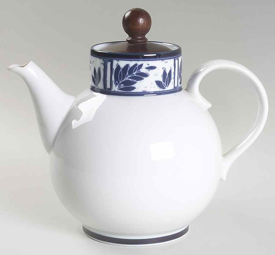 Ceylon (Japan) Coffee Pot & Lid by Dansk-1