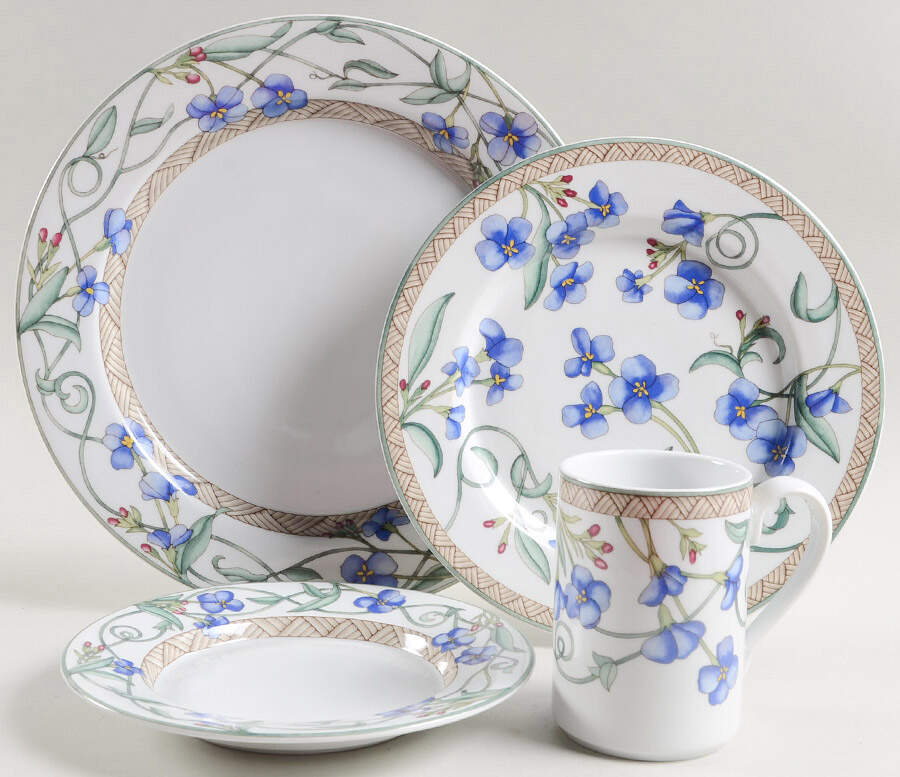 Umbrian Flowers 32 Piece Estate Set by Dansk-1
