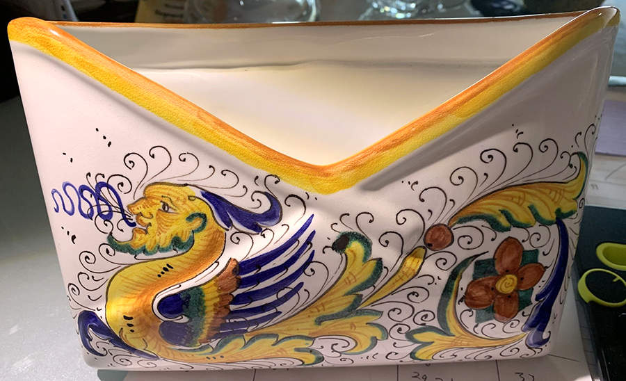 Raffaellesco (Scalloped) Letter Holder by Deruta (Italy)-1