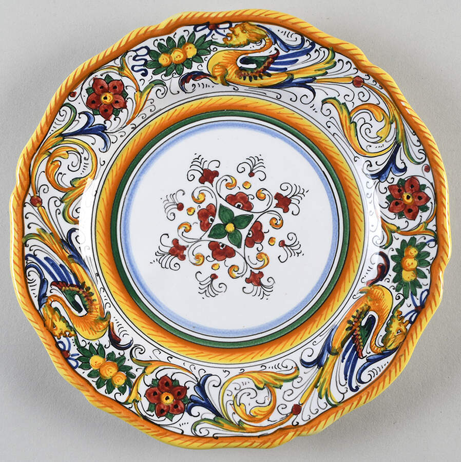 Raffaellesco (Scalloped) Salad Plate by Deruta (Italy)-1