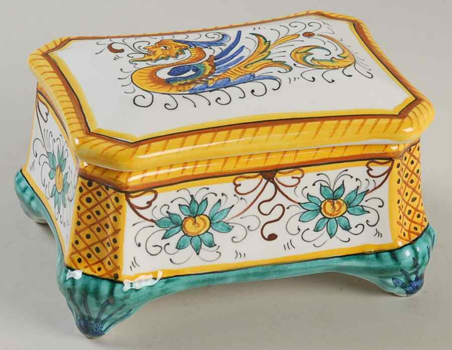 Raffaellesco (Scalloped) 5" Rectangular Box W/Lid by Deruta (Italy)-1