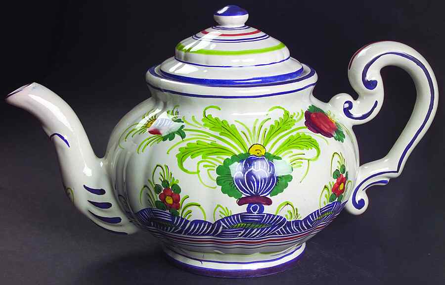 Garofano Teapot & Lid by Deruta (Italy)-1