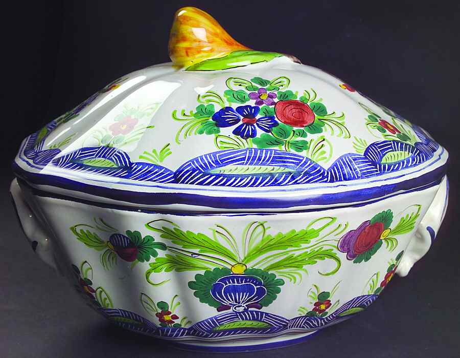 Garofano Tureen &  Lid by Deruta (Italy)-1