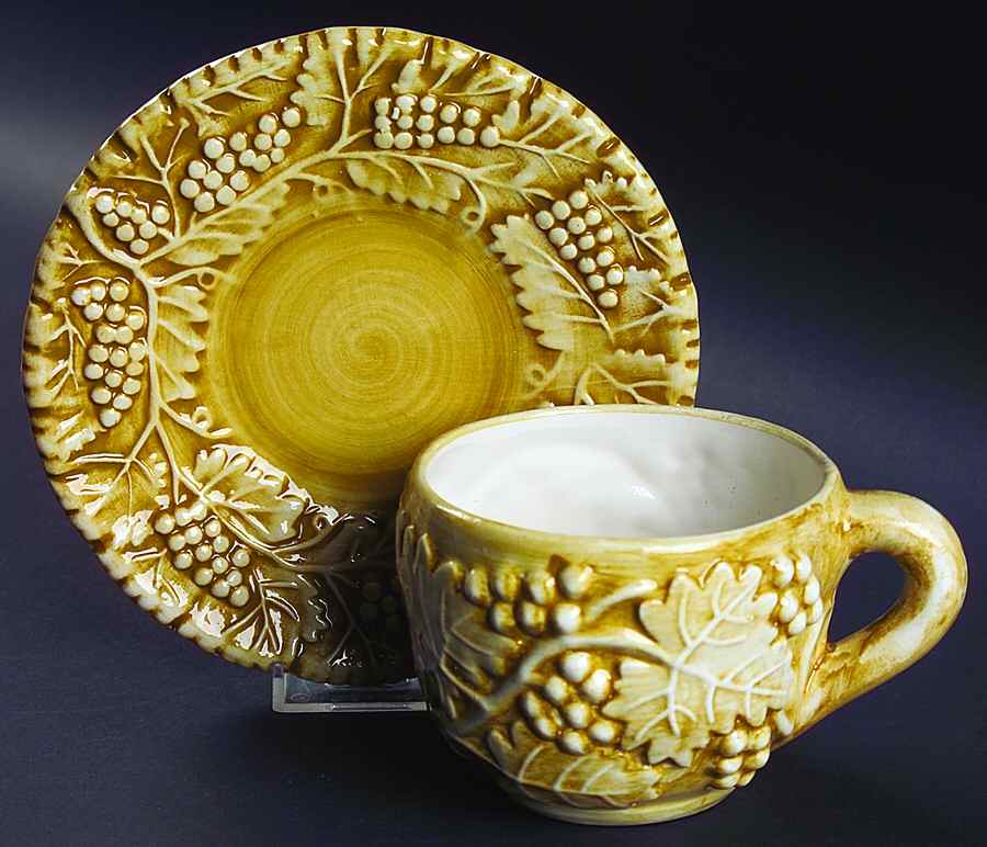 Perigrappa Flat Cup & Saucer Set by Deruta (Italy)-1