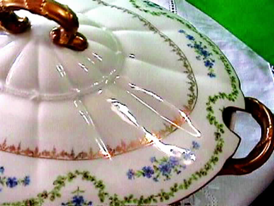 DEI47 Tureen &  Lid by Delinieres-1