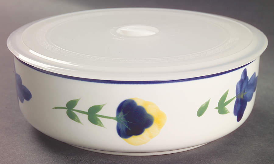 San Nicolo 7" Storage Bowl Ceramic with Plastic Lid by Dansk-1