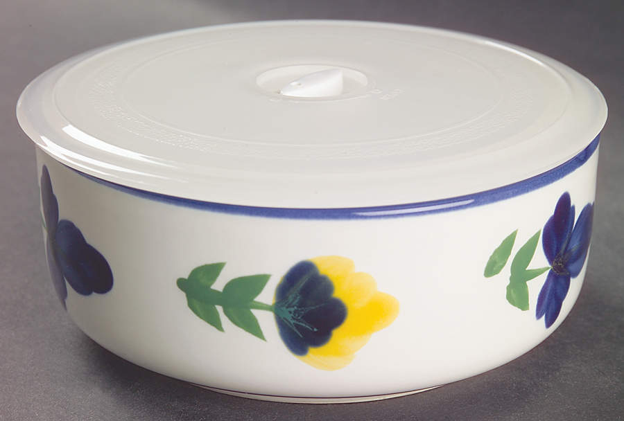 San Nicolo 6" Storage Bowl Ceramic with Plastic Lid by Dansk-1