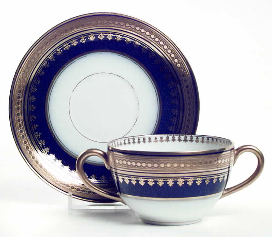 DEI58 Flat Bouillon Cup & Saucer by Delinieres-1