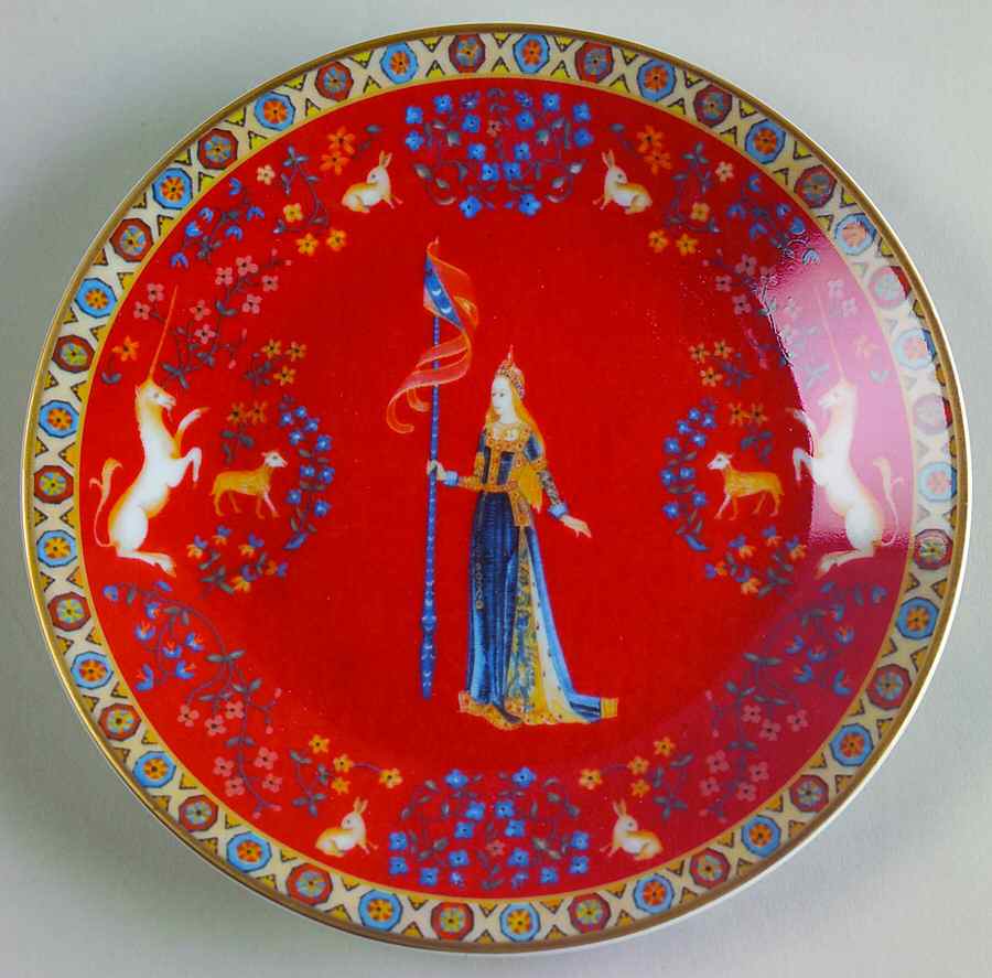 Dame A La Licorne Canape Plate by Philippe Deshoulieres-1