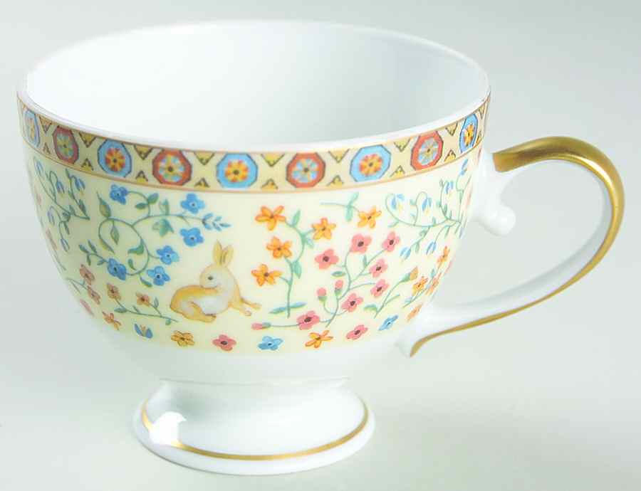 Dame A La Licorne Footed Cup by Philippe Deshoulieres-1
