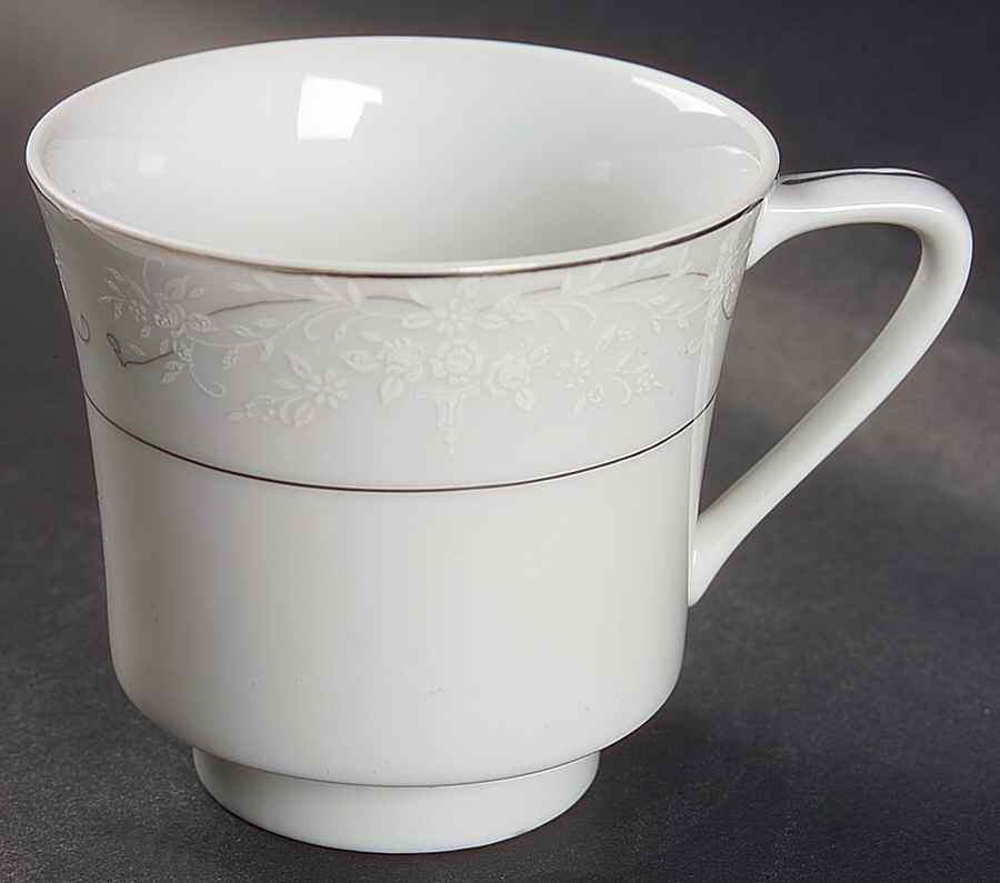 Florentine Footed Cup by Delux Japan-1