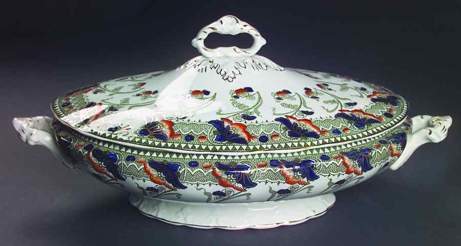 Perfecto Green Multicolor Oval Covered Vegetable by Dunn Bennett-1