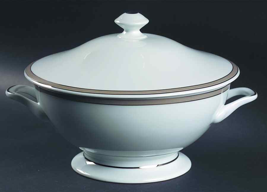 Artica Tureen &  Lid by Philippe Deshoulieres-1