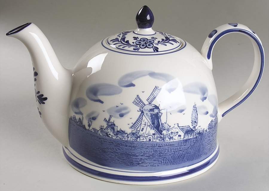 Delft Blue Teapot & Lid by Dutch American Import Company-1