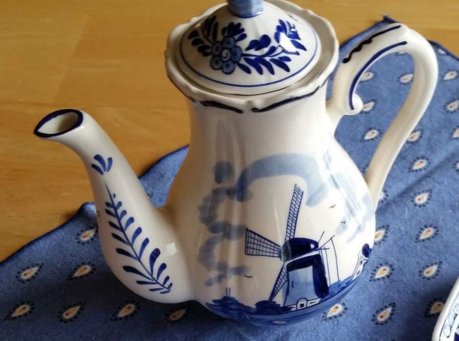 Delft Blue Mini Coffee Pot & Lid by Dutch American Import Company-1