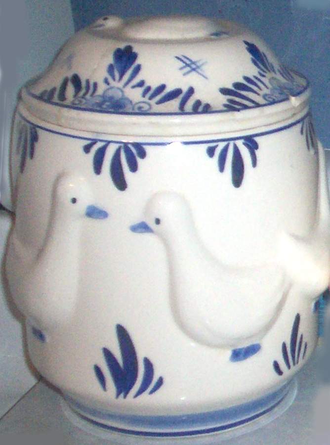 Delft Blue Extra Large Canister & Lid by Dutch American Import Company-1