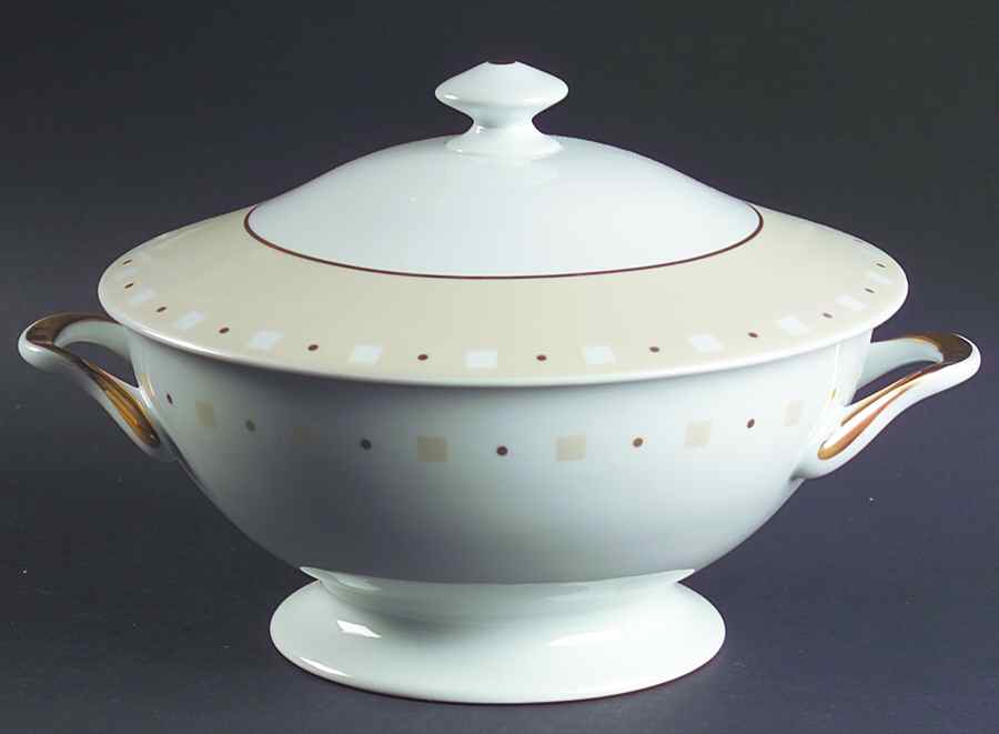 Baltik White & Sand (Ivory) Tureen &  Lid by Philippe Deshoulieres-1