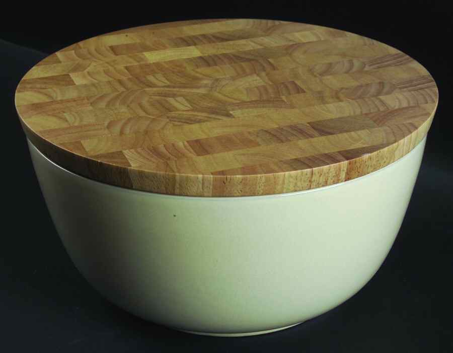 Flavour Vanilla Salad Bowl & Chop Board Lid 9" by Denby-Langley-1