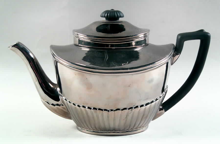 DPT4 Teapot & Lid by Department 56-1