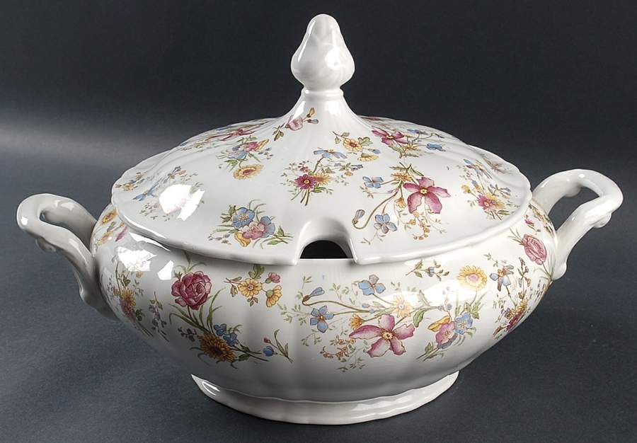 DIS12 Tureen &  Lid by Diamondstone-1