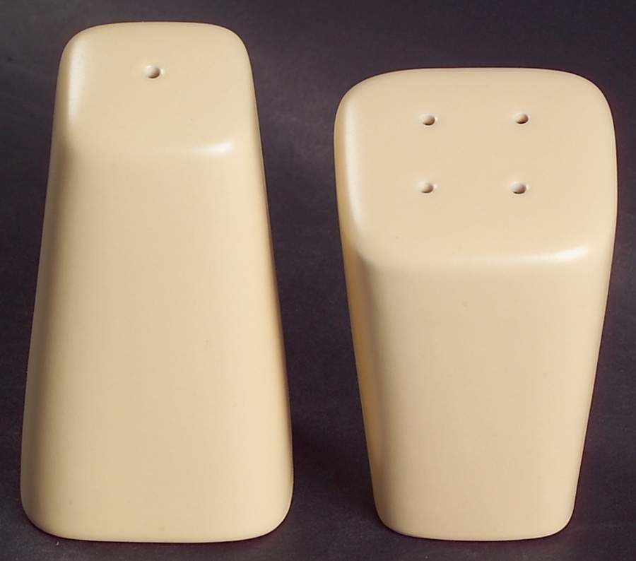 Ang.L Maize (Yellow) Salt & Pepper Set by Dansk-1