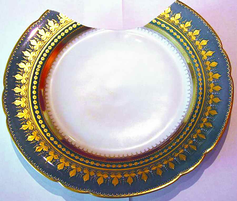 DRE54 Dinner Plate by Dresden (German)-1