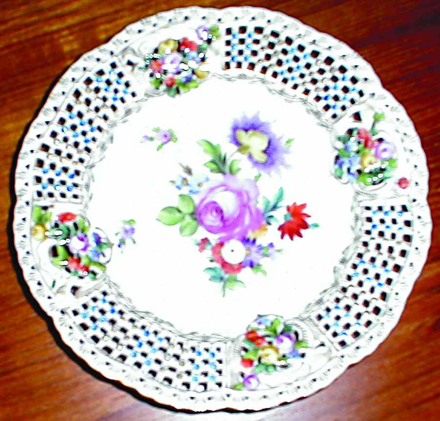 5854 Dessert/Pie Plate by Dresden (German)-1