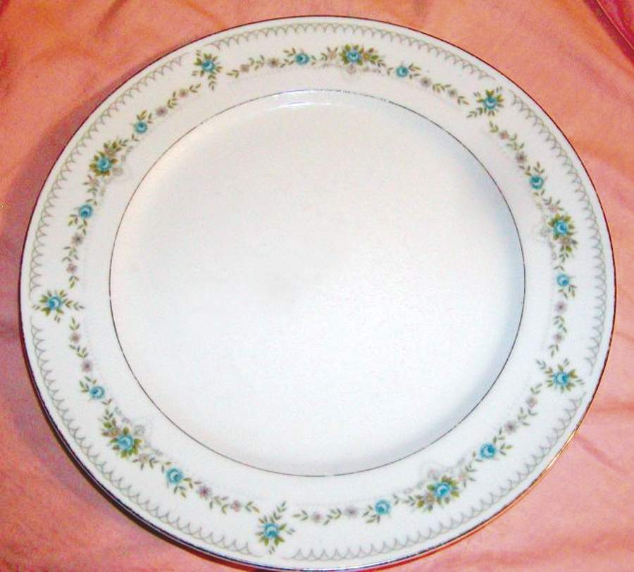 Renee Dinner Plate by Delux Japan-1