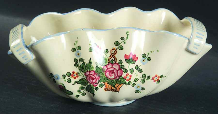 Ardalt 7" Handled Basket by Deruta (Italy)-1