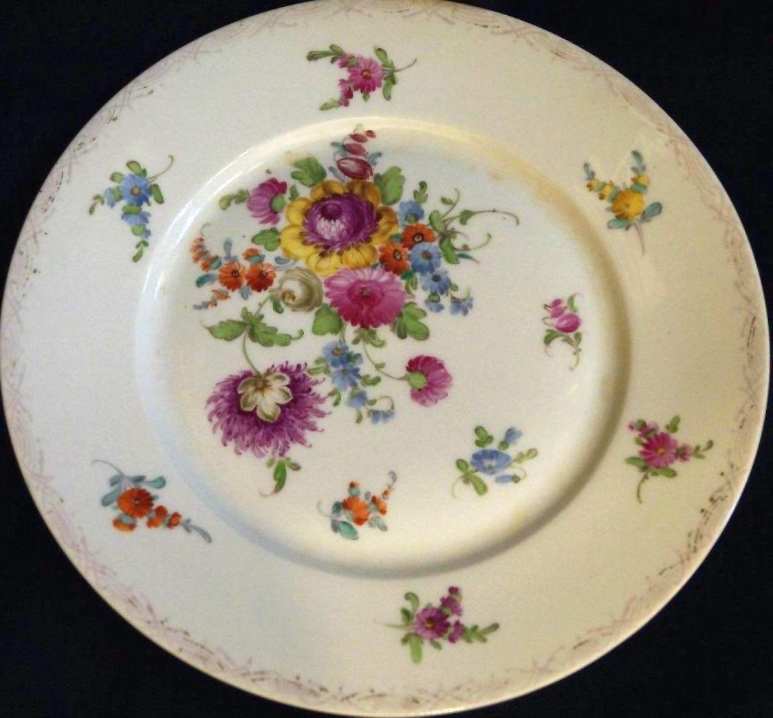 DRE72 Dinner Plate by Dresden (German)-1