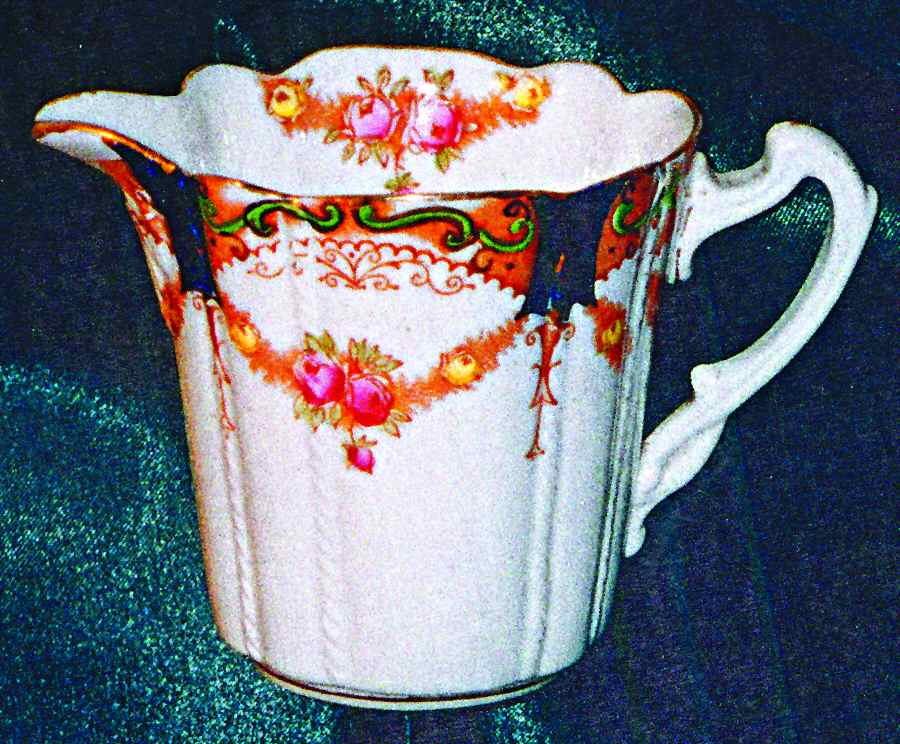 1554 Creamer by Duchess-1
