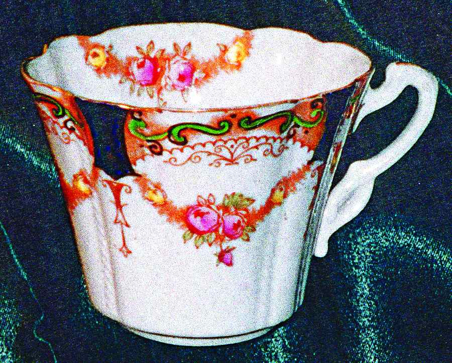 1554 Flat Cup by Duchess-1