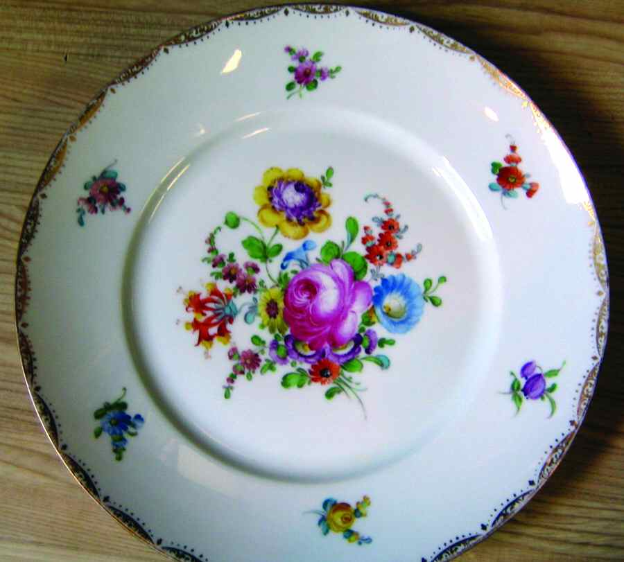 DRE83 Dinner Plate by Dresden (German)-1