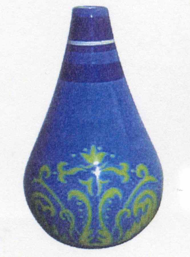 Lovely 10" Vase by David Tutera-1