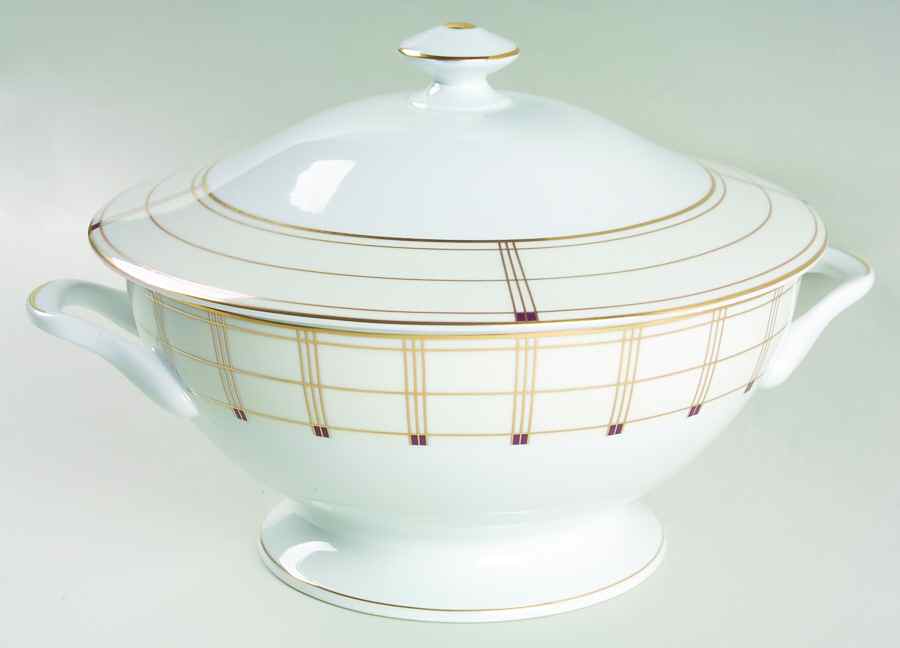 Balmoral Tureen &  Lid by Philippe Deshoulieres-1