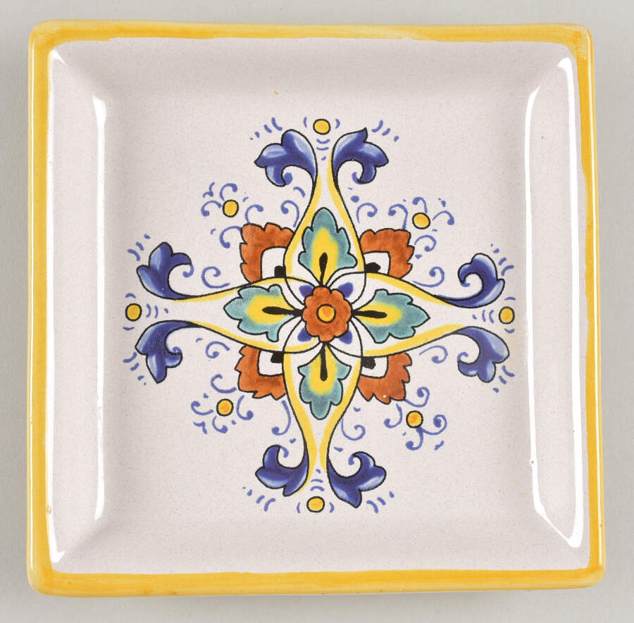 DER49 6" Square Tray by Deruta (Italy)-1