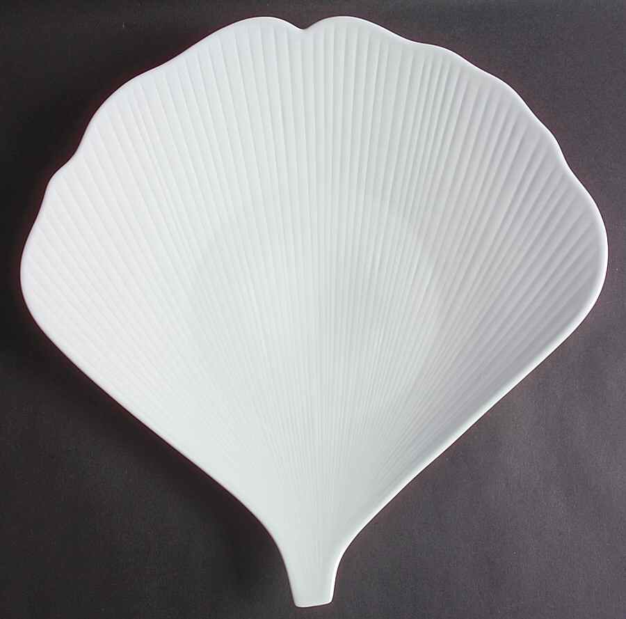 Cuisine du Monde Leaf Shape Service Plate (Charger) by Philippe Deshoulieres-1