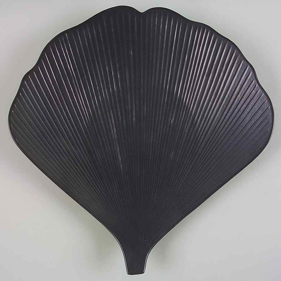 Cuisine du Monde Leaf Shape Service Plate (Charger) by Philippe Deshoulieres-1