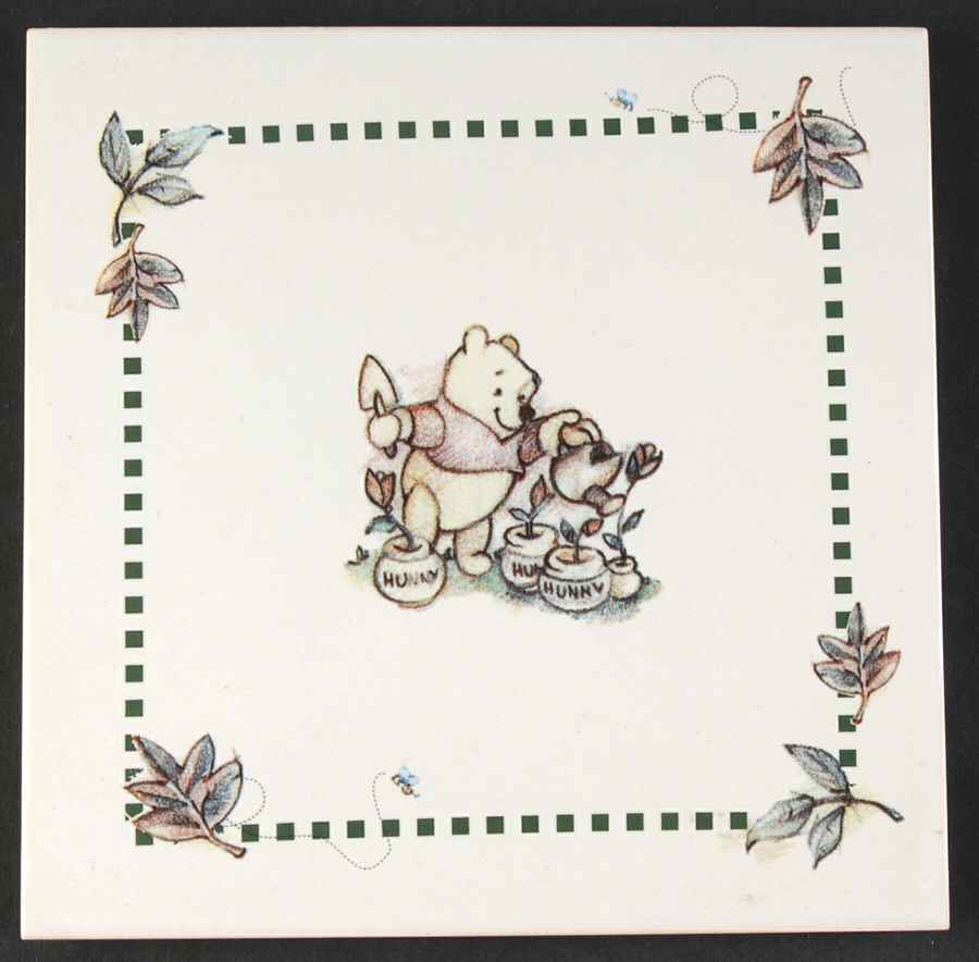Winnie the Pooh (Leaf&Animal Rim) Trivet by Disney-1