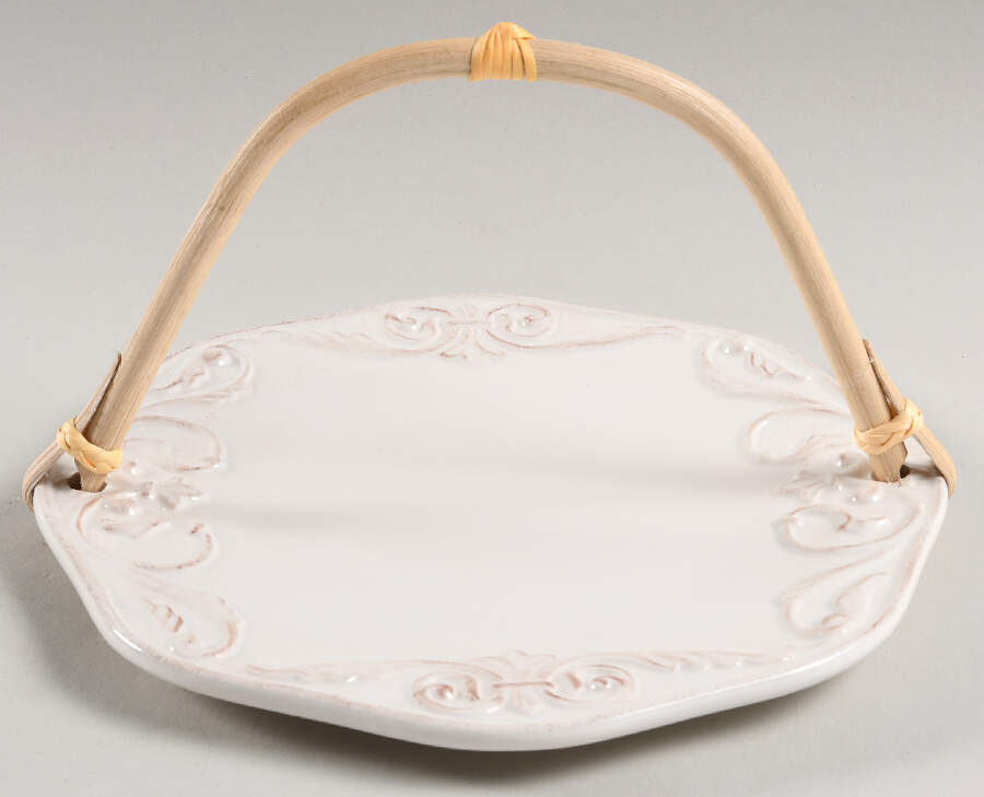 Marie Antoinette 5 3/8"-5 5/8" Bamboo Handled Serving Plate  HC by Daniel Cremieux-1