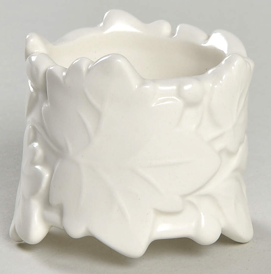 Currant Leaf Napkin Ring by Demdaco-1