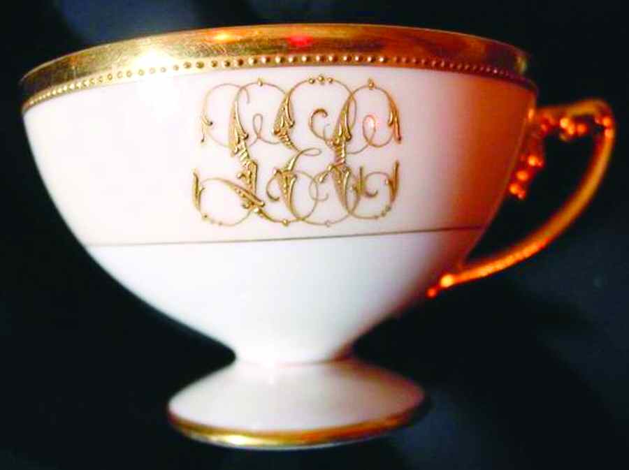 16074 Footed Cup by A Lamm China-1