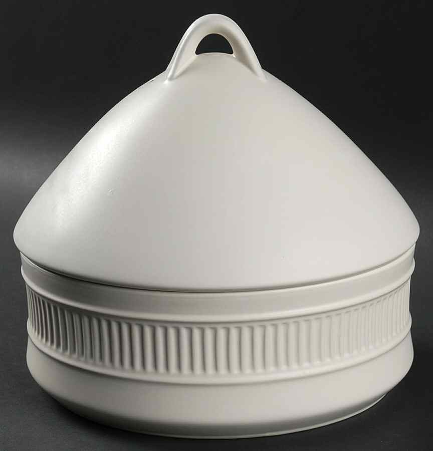 Flamestone Ivory 2 Qt Round Covered Casserole by Dansk-1