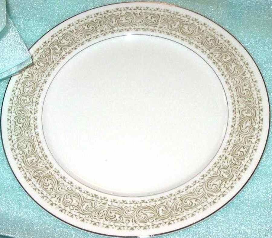 Valley Forge Dinner Plate by Delux Japan-1