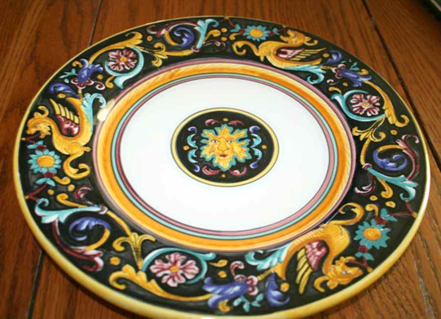 Raffaelsco Black Dinner Plate by Deruta (Italy)-1