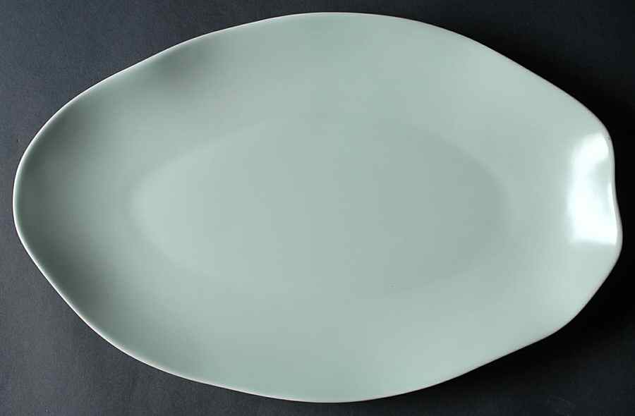 FLWR Leaf 15" Oval Serving Platter by Dansk-1