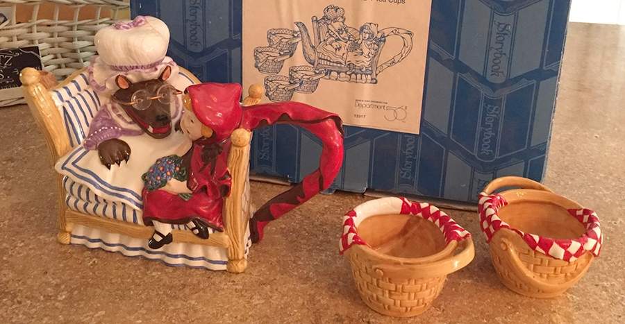 Storybook Village Lid for Figural Teapot by Department 56-1