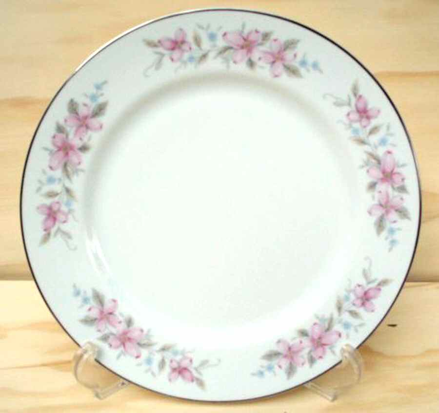 Flowerland Dinner Plate by Delux Japan-1